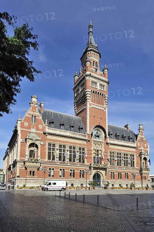 The town hall and belfry at Dunkirk, Dunkerque, Nord-Pas-de-Calais, France, Europe