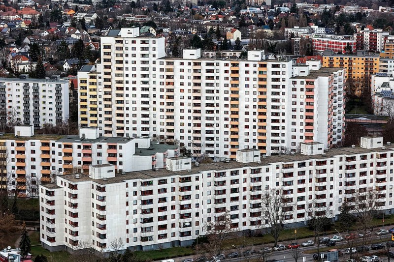 View of residential buildings in Gropiusstadt. The rise in rents in German cities has increased again in the past year, Berlin, 16.01.2023