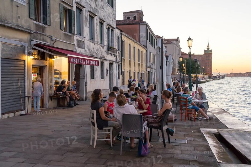 Restaurant on the waterfront of the Guidecca Canal, Dorsoduro district, Venice, Veneto, Italy, Europe