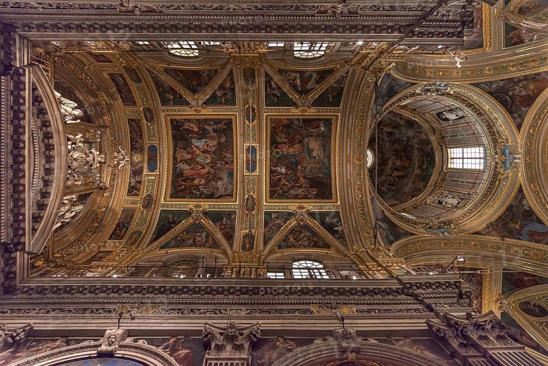 Vaults and dome of the baroque Chiesa del Gesu, built at the end of the 16th century, Via di Porta Soprana, 2, Genoa, Italy, Europe