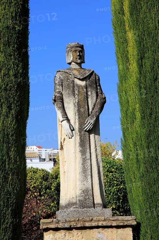 Royal statue in the gardens of the Alcazar de los Reyes Cristianos, Alcazar, Cordoba, Spain, Europe