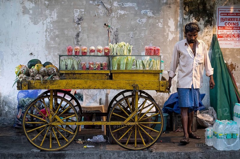 Yellow cart, stall of a fruit vendor, Pondicherry or Puducherry, Tamil Nadu, India, Asia