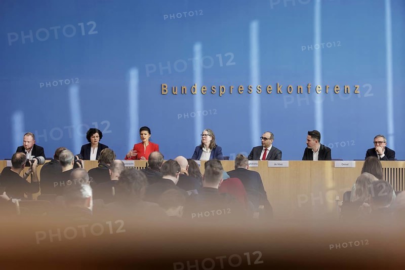 Christian Leye, MP, Amira Mohamed Ali, Dr Sahra Wagenknecht, Prof. Dr Shervin Haghsheno, university lecturer and entrepreneur, Fabio de Masi, financial expert, former MEP and MP, Thomas Geisel, former Mayor of Duesseldorf, recorded as part of the Bun