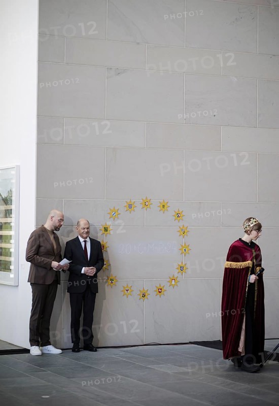 Federal Chancellor Olaf Scholz (SPD) pictured at the traditional reception for carol singers at the Federal Chancellery in Berlin, 8 January 2024