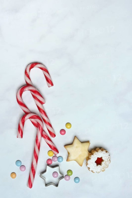 Candy canes and biscuits, Advent