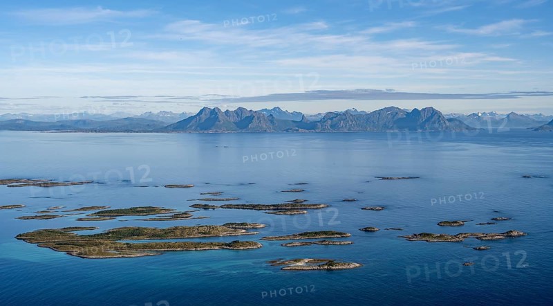 View of Vestfjorden with archipelago islands from Svellingsflaket and mountains, from Dronningsvarden or Stortinden, Vesteralen, Norway, Europe