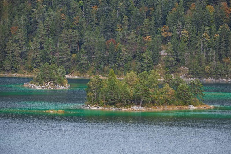 Island in Lake Eibsee lake, Grainau, Werdenfelser Land, Upper Bavaria, Bavaria, Germany, Europe