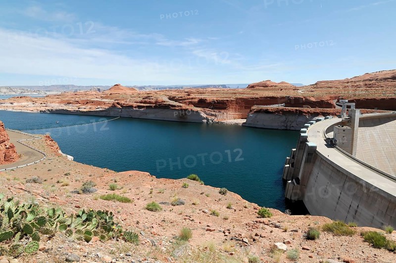 Glen Canyon Dam on Lake Powell, Colorado River, USA, North America