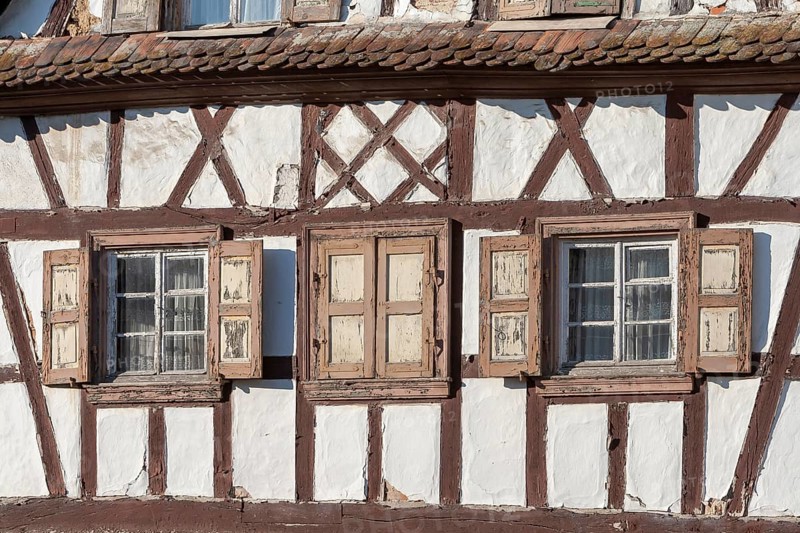 Window, old half-timbered house, Wissembourg, Alsace, France, Europe