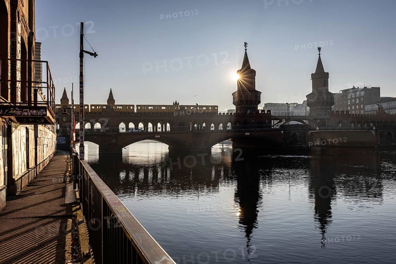 Oberbaum Bridge, underground train BVG, backlight shot sun, Friedrichshain-Kreuzberg, Berlin, Germany, Europe