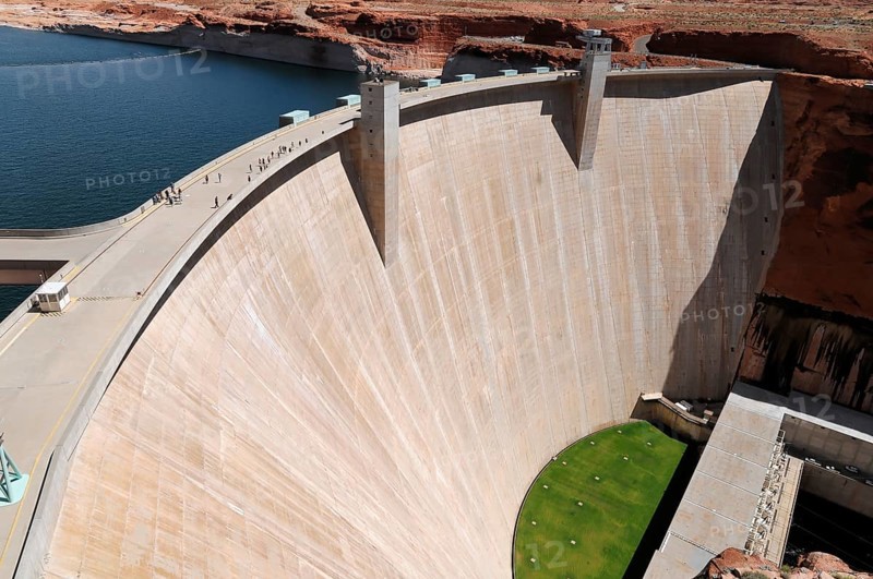 Glen Canyon Dam on Lake Powell, Colorado River, USA, North America