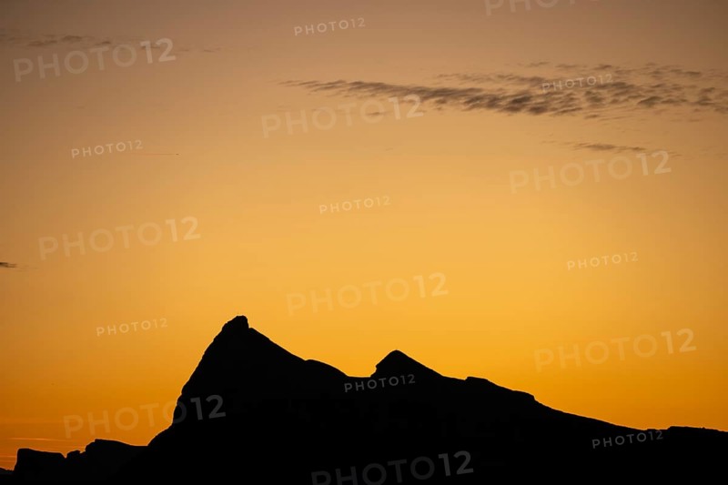 Sunrise over Dolomite peaks, Corvara, Dolomites, Italy, Europe