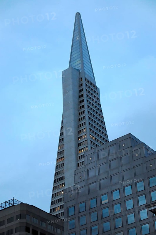 Transamerica Pyramid, city centre, San Francisco, California, USA, North America