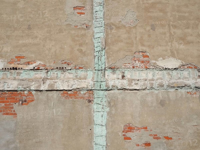 Exposed steel in concrete structure