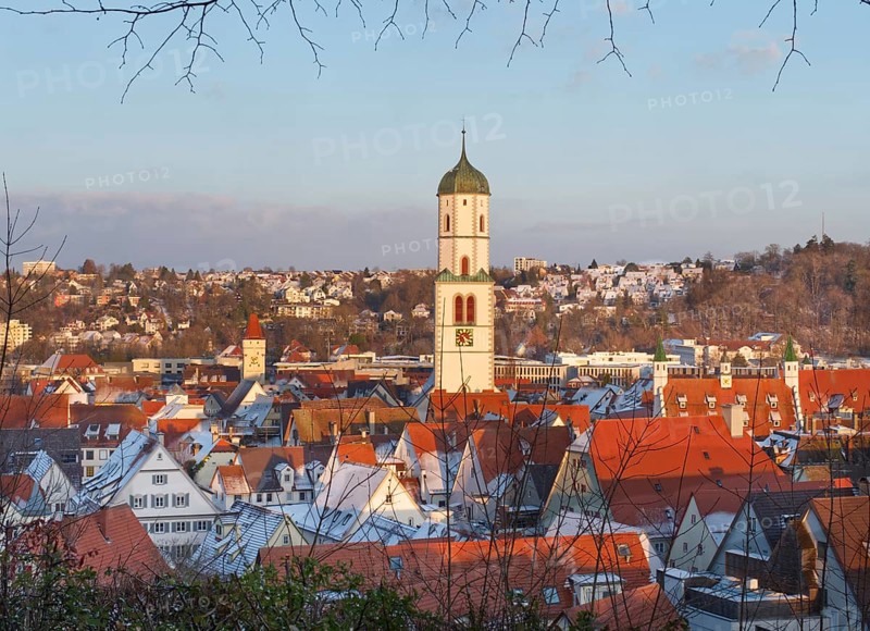 The town centre of Biberach an der Riss with Ulm Gate in the background, Biberach an der Riss, Baden-Wuerttemberg, Germany, Europe