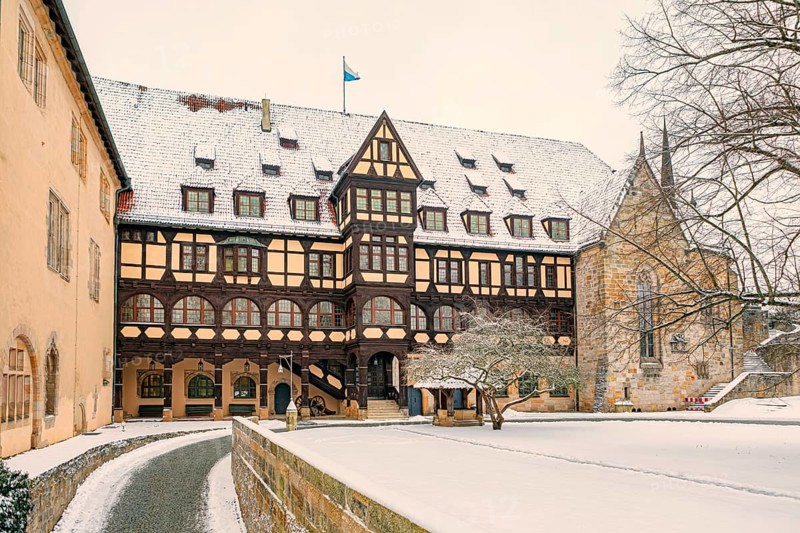 Veste Cobur in the snow, Coburg, Bavaria, Germany, Europe