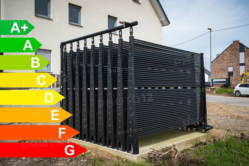Absorber for the conversion of heat from the environment through sun, wind and ambient temperature. Transfer e.g. to a heat pump, diagram with energy efficiency classes for buildings according to the GEG, Duesseldorf, Germany, energy efficiency, Europe