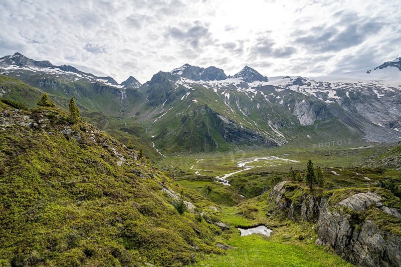 Picturesque mountain landscape, mountain summit with snow and glacier Schwarzensteinkees, summit Grosser Moerchner, valley Zemmgrund with Zemmbach, Berliner Hoehenweg, Zillertal Alps, Tyrol, Austria, Europe