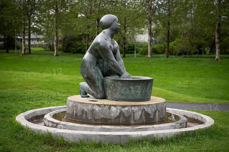 Sculpture of a washerwoman, Reykjavik, Iceland, Europe