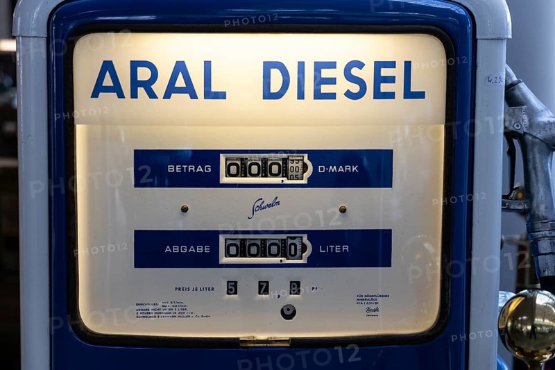 Historic petrol pump fuel fuel nostalgia refuelling Aral