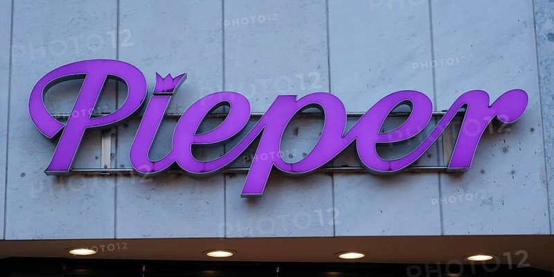 Pieper, perfumery, facade with sign and logo, Wuppertal, North Rhine-Westphalia, Germany, Europe