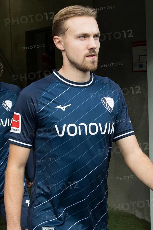 Football match, Lukas DASCHNER VFL Bochum portrait, Voith-Arena football stadium, Heidenheim