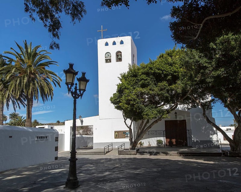 Historic whitewashed church of Nuestra Señora de la Encarnación in Haria, Lanzarote, Canary Islands, Spain, Europe
