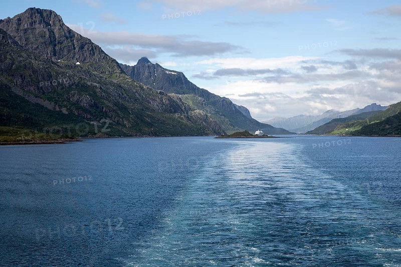 Jagged mountain peaks Raftsundet strait, Lofoten Islands, Nordland, northern Norway