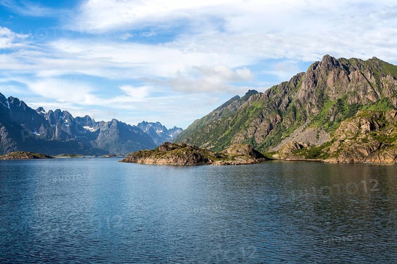 Jagged mountain peaks Raftsundet strait, Lofted Islands, Nordland, northern Norway