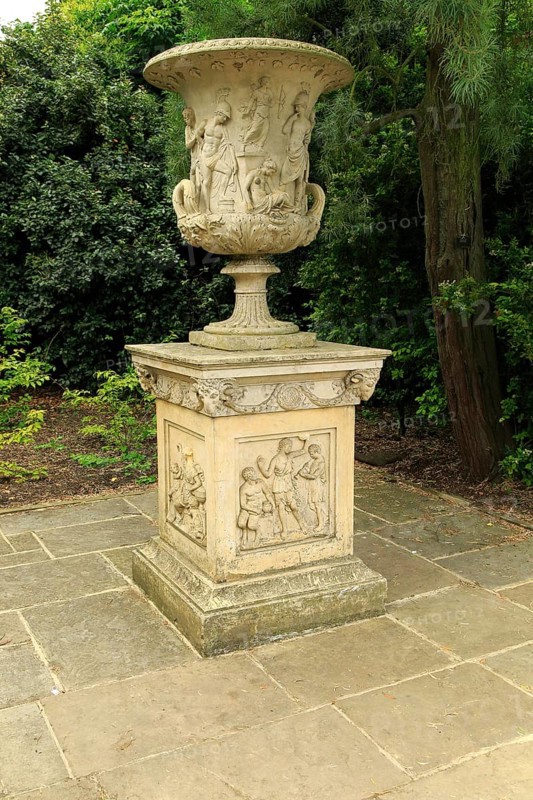Replica of the Medici Vase, Kew Gardens, Royal Botanic Gardens, London, England, UK
