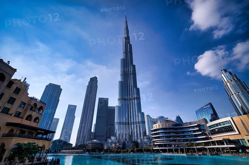 Burj Khalifa, Dubai Mall, shopping centre, Lake Burj Khalifa, Logo EMAAR, Downtown, Financial District, Dubai, United Arab Emirates, VAR, Asia
