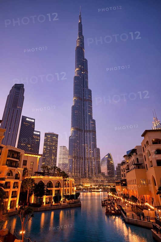 Burj Khalifa, Lake Burj Khalifa, Souk Al Bahar, shopping centre, illumination, Logo EMAAR, Downtown, evening light, twilight, blue hour, Financial District, Dubai, United Arab Emirates, VAR, Asia