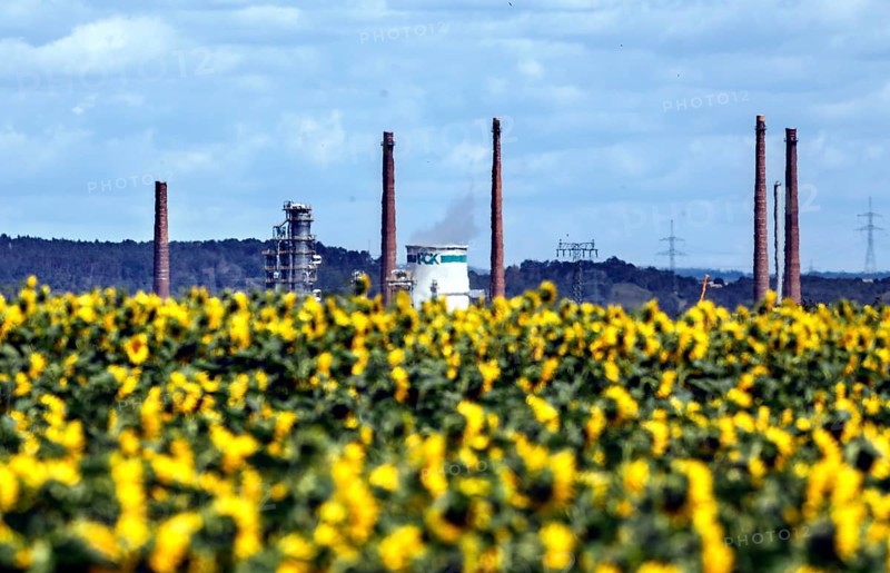 PCK Raffinerie GmbH Schwedt. The refinery could be converted to produce climate-neutral paraffin in the long term