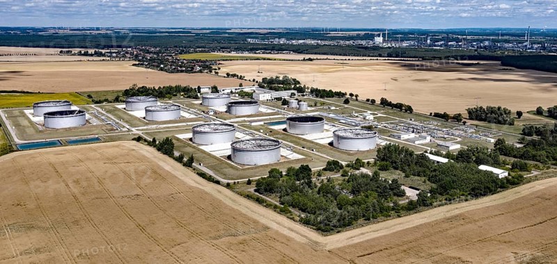 Tanks with crude oil at PCK-Raffinerie GmbH, Schwedt, 14 July 2022
