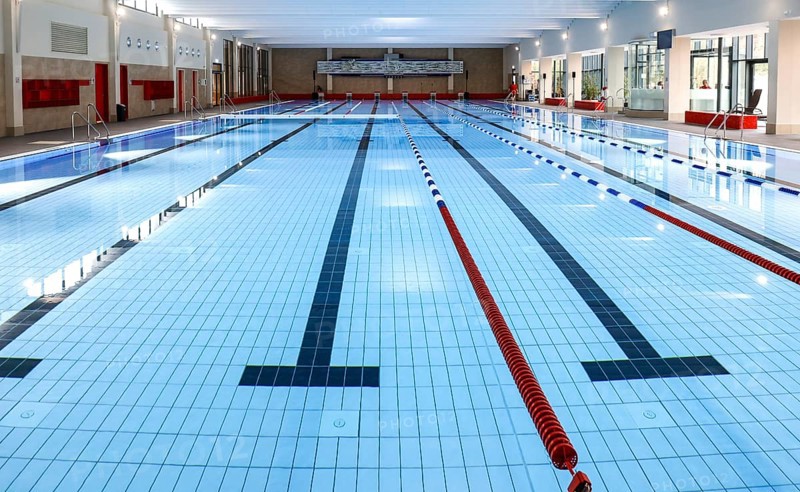 View into the swimming pool of the reopened Tiergarten municipal swimming pool, Berlin, 22/01/2024