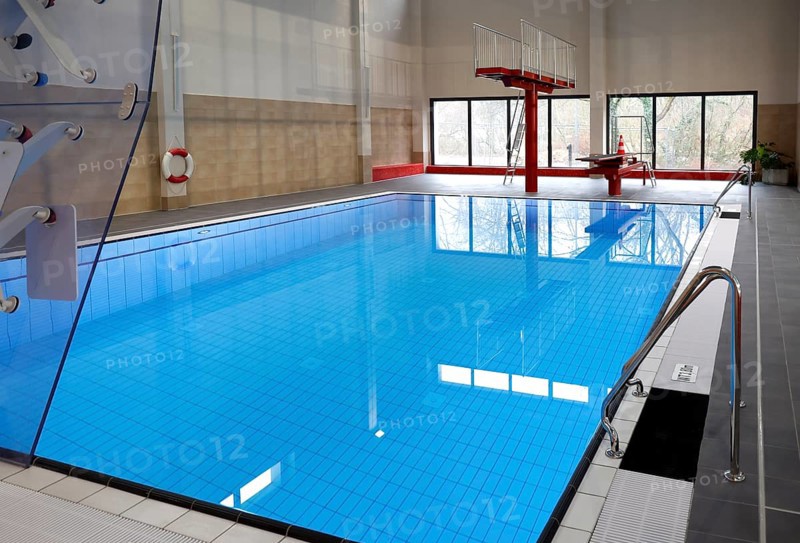 Diving tower in the reopened Tiergarten municipal swimming pool, Berlin, 22/01/2024