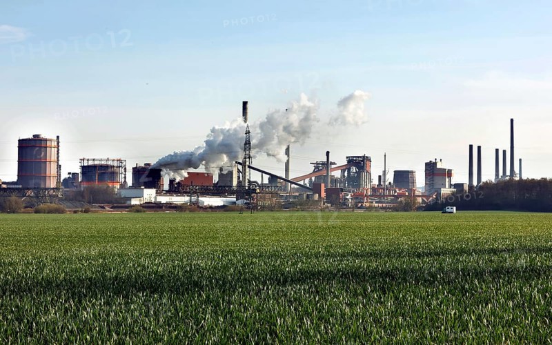 Salzgitter AG steelworks. Salzgitter AG, Avacon and Lime tree launch the operation of industrial hydrogen production based on electricity from wind power. With the operation of the Wind Hydrogen Salzgitter - WindH2 project, green hydrogen will be produced on the site of the steelworks in future, 12.04.2022
