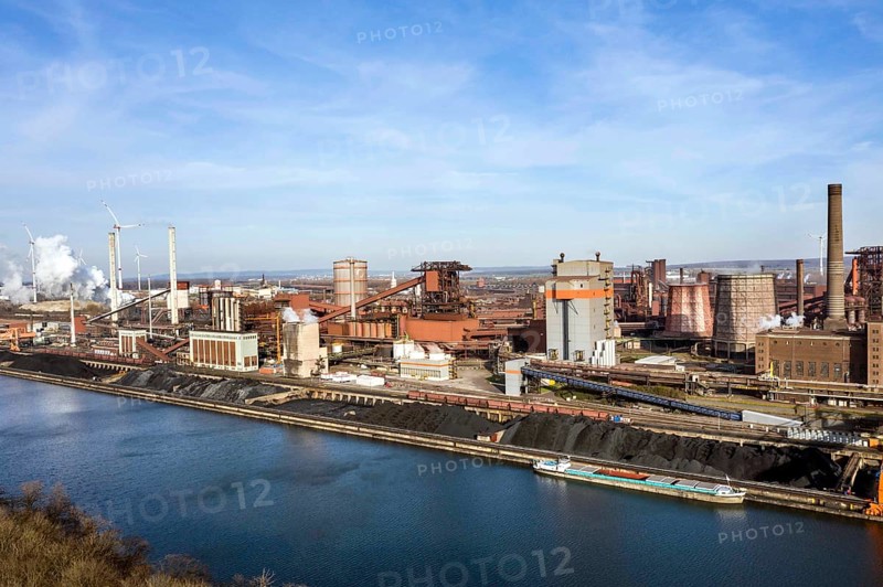 Salzgitter AG steelworks. Salzgitter AG, Avacon and Lime tree launch the operation of industrial hydrogen production based on electricity from wind power. With the operation of the Wind Hydrogen Salzgitter - WindH2 project, green hydrogen will be produced on the site of the steelworks in future, 12.04.2022