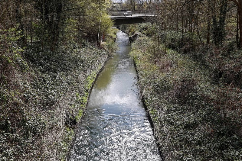 Renaturalised Escher in Dortmund. After 30 years of Emscher conversion, the former cesspit of the Ruhr region is now free of sewage. The more than 80-kilometre-long river was long considered the dirtiest river in Germany, 10.04.2022