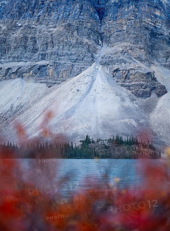 Bow lake Canadian Rocky Mountains, Alberta Canada