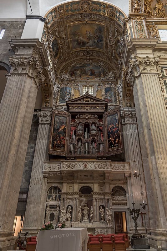 Organ loft in the Cathedral of San Lorenzo, foundation stone laid in 1098, Piazza San Lorenzo, Genoa, Italy, Europe