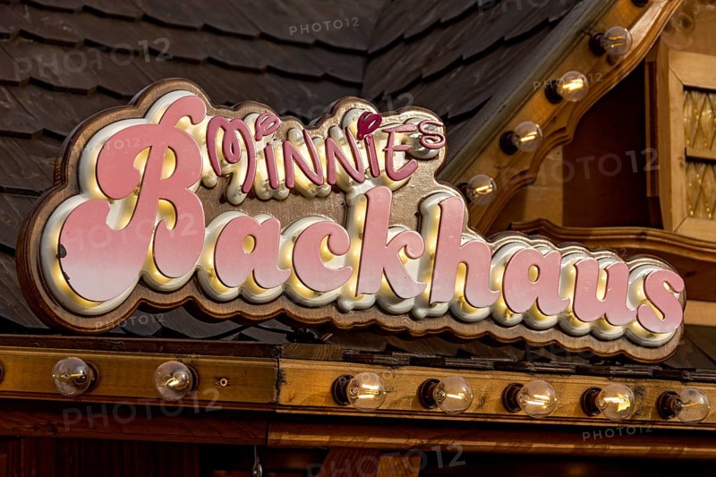 Shop sign, bakery Minnies Backhaus, snack bar, market stall, folk festival Kalter Markt, Kaale Määrt, fair, funfair, fairground, Ortenberg, Wetterau, Hesse, Germany, Europe