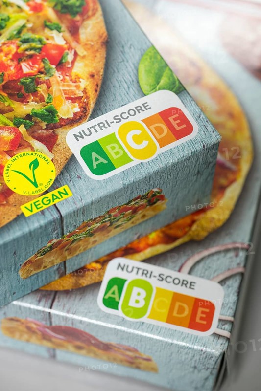 NUTRI-SCORE label, nutritional labelling system, packaging from MIA PINSA made from sourdough, vegetables, VEGAN, Baden-Württemberg, Germany, Europe