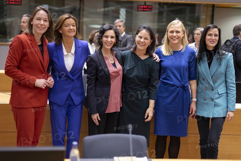Annalena Bärbock, (Green) Federal Foreign Minister, takes part in the Foreign Affairs Council. Here with the Foreign Minister of the Netherlands, Hanke Brunis Slot, the Foreign Minister of Slovenia, Tanja Fanon, the Foreign Minister of Belgium, Nadja Lahbib, the Foreign Minister of Finland, Elina Valtonen and the Foreign Minister of Bulgaria, Mariya Gabriel. Brussels, 22.01.2024. Photographed on behalf of the Federal Foreign Office