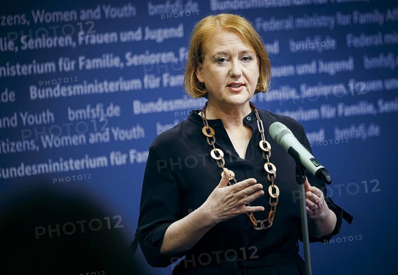 Lisa Paus (Alliance 90/The Greens), Federal Minister for Family Affairs, Senior Citizens, Women and Youth, photographed during a press statement on the subject of pavement reinforcement after a cabinet meeting in Berlin, 24 January 2024. Photographed on behalf of the Federal Ministry for Family Affairs, Women and Youth (BMFSFJ)