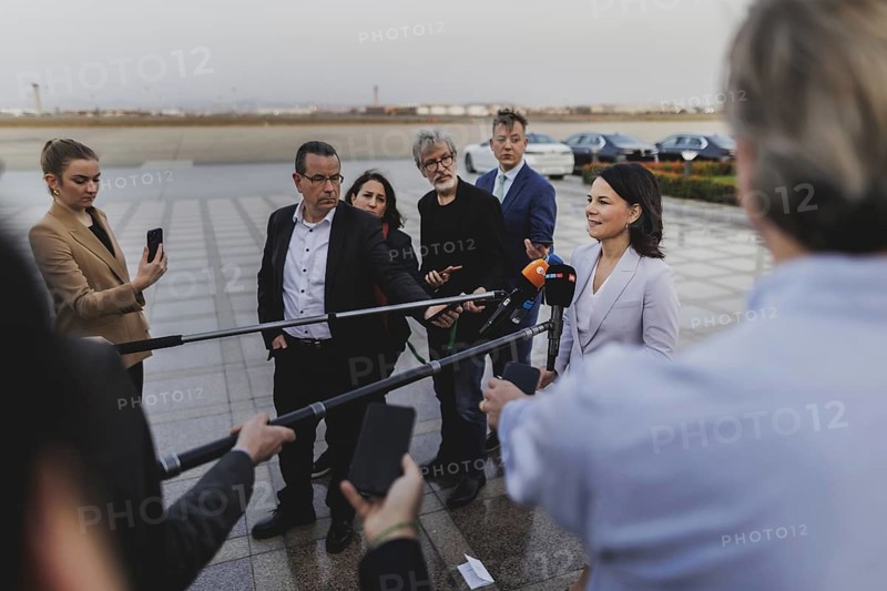 Annalena Bärbock (Alliance 90/The Greens), Federal Foreign Minister, photographed during a press statement after an unscheduled stop in Jeddah, 24 January 2024. The flight with the German Foreign Minister on board had to make a stopover in Jeddah due to a lack of overflight permission through Eritrea's airspace. Bärbock is visiting Djibouti, Kenya and South Sudan as part of her trip to East Africa / Photographed on behalf of the Federal Foreign Office