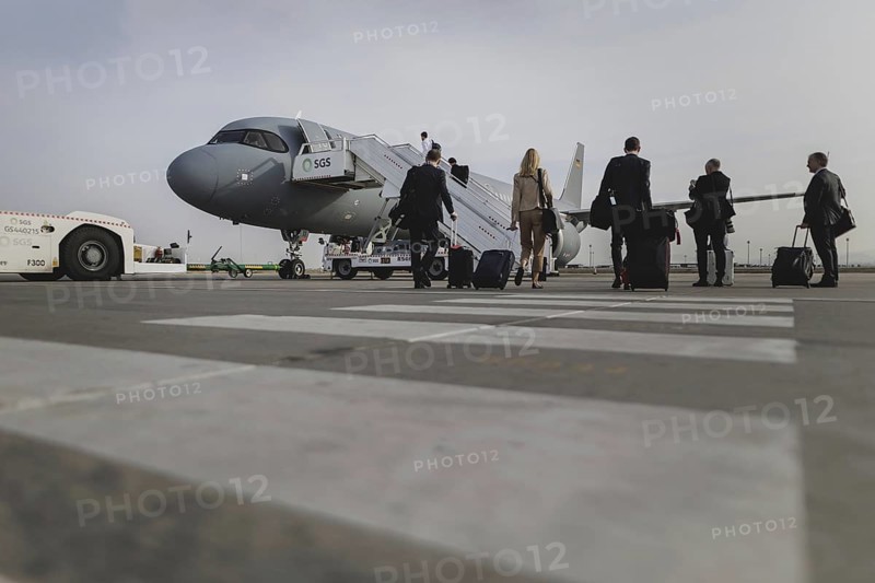 The delegation boards the government aircraft A321 in front of departure to Kenya in Jeddah, 25 January 2024. The departure with the German Foreign Minister on board had to make a stopover in Jeddah due to a lack of overflight permission through Eritrean airspace. Bärbock is visiting Kenya and South Sudan as part of her trip to East Africa / Photographed on behalf of the Federal Foreign Office