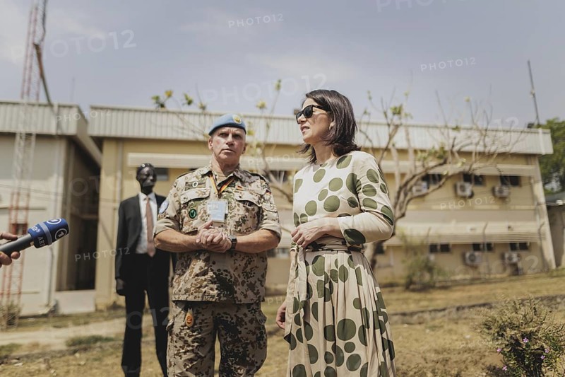 (R-L) Annalena Bärbock (Alliance 90/The Greens), Federal Foreign Minister, and Colonel Hans Peter Dorfmueller, Deputy Head of the Military Observation Mission, photographed during a joint meeting with members of the German Armed Forces of the UNMISS mission in Juba, 26 January 2024. Bärbock is visiting Kenya and South Sudan as part of her trip to East Africa / Photographed on behalf of the Federal Foreign Office