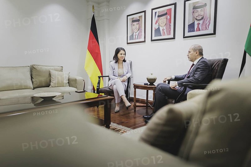 (L-R) Annalena Bärbock (Alliance 90/The Greens), Federal Foreign Minister, and Ayman Safadi, Foreign Minister of Jordan, photographed during a joint meeting in Amman, 27 January 2024. Foreign Minister Bärbock is travelling on to Jordan for political talks at short notice after her trip to East Africa / Photographed on behalf of the Federal Foreign Office