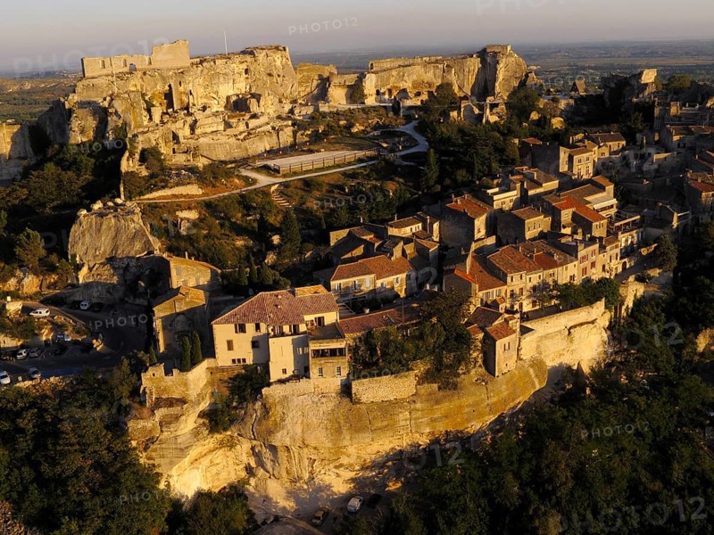Les Baux-de-Provence in the evening sun, Alpilles, Bouches-du-Rhone, Provence, France, Europe